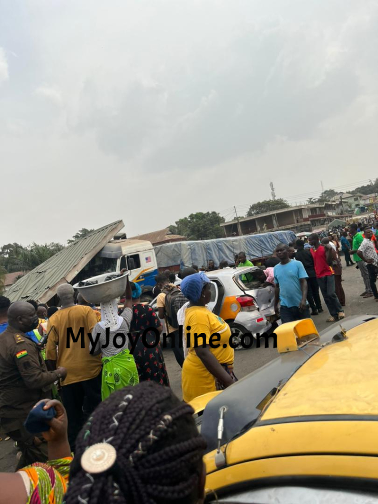 5 dead, 12 injured in Nsawam road accident