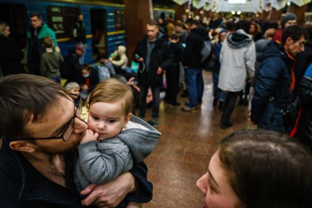 Ukraine crisis: Families sleep in subway stations as Russian bombs fall