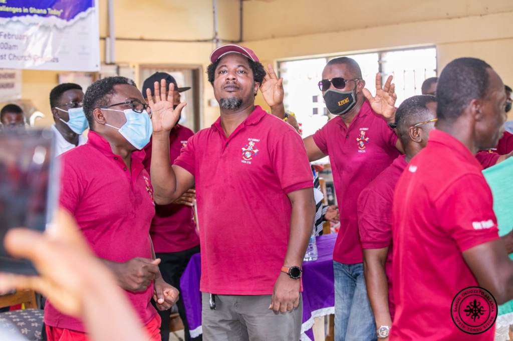 North Tongu MP and Volta Regional Chapter of Old Vandals Association embark on clean-up exercise at Battor Catholic Hospital