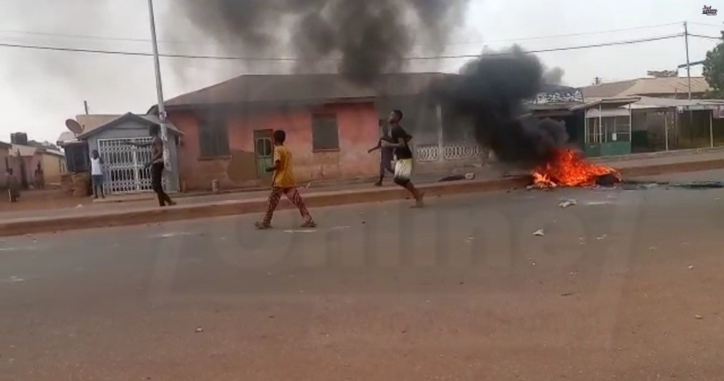 2 youths allegedly shot in Lamashegu following a clash with Police 2 youths allegedly shot in Lamashegu following a clash with Police