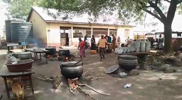 Savelugu SHS students protest quality of meals served by authorities Savelugu SHS students protest quality of meals served by authorities
