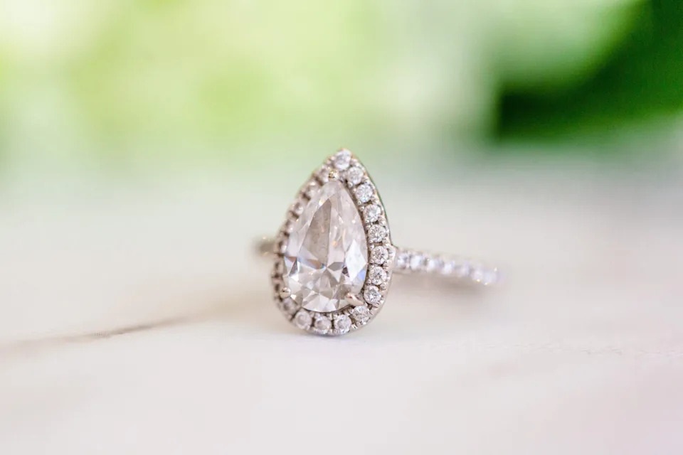 7 engagement ring trends that will be popular in 2022, according to experts