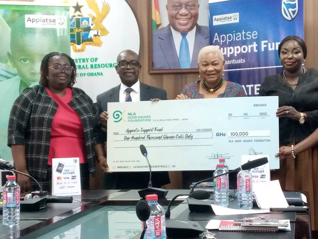 Appiatse Support Fund receives ¢315,000 from NLA, WAIMM and IWiM