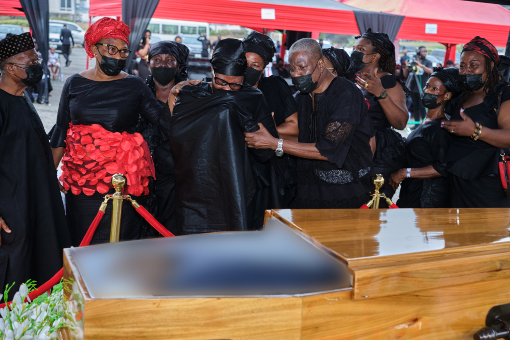 Photos: Final goodbye to the #RealBoss Elvis Kwashie