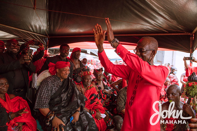 Mahama pays last respect to late La Mantsɛ, Nii Kpobi Tettey Tsuru