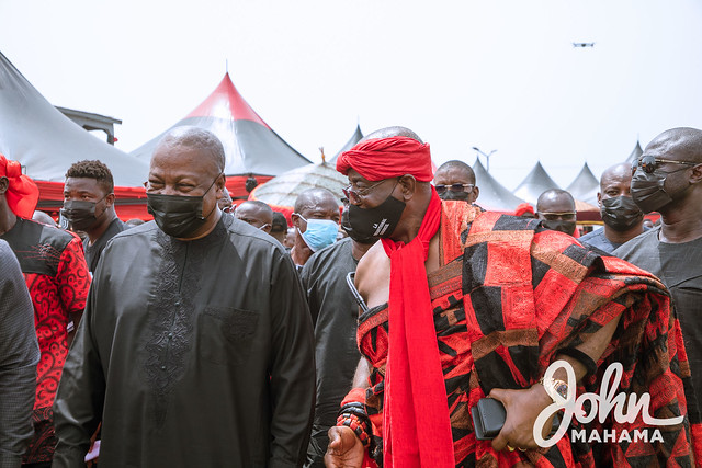 Mahama pays last respect to late La Mantsɛ, Nii Kpobi Tettey Tsuru