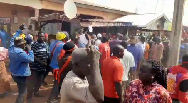 Irate NPP youth vandalise party properties in Yendi over polling station executives elections Irate NPP youth vandalise party properties in Yendi over polling station executives elections