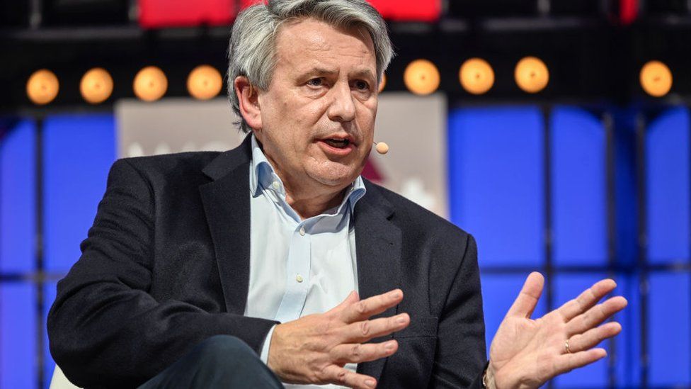 Shell sorry and pledges to stop buying Russian oil