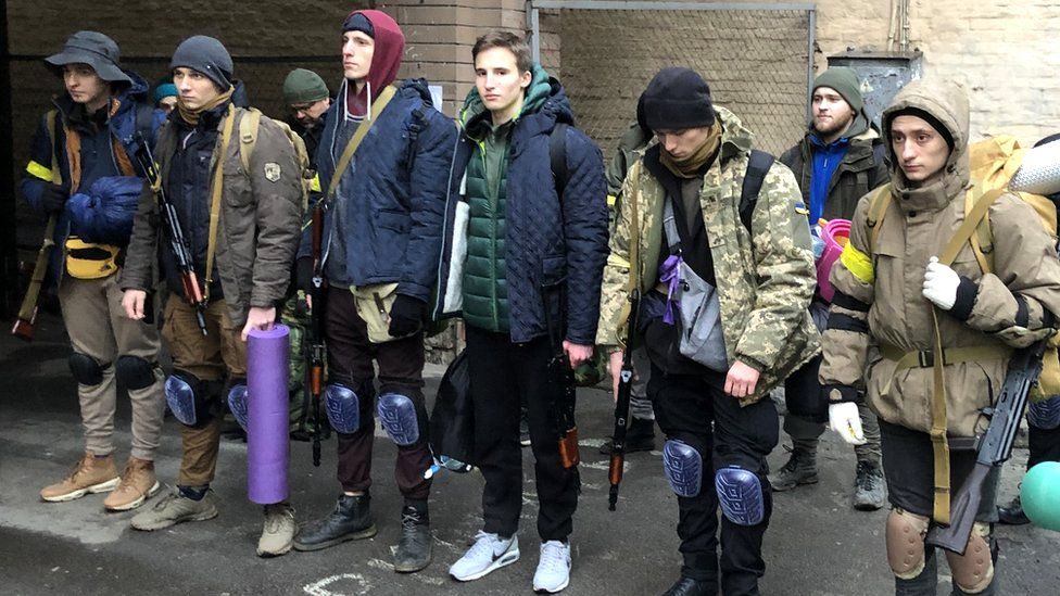 War in Ukraine: 'No one wants to die' - meeting Ukraine's teenage soldiers