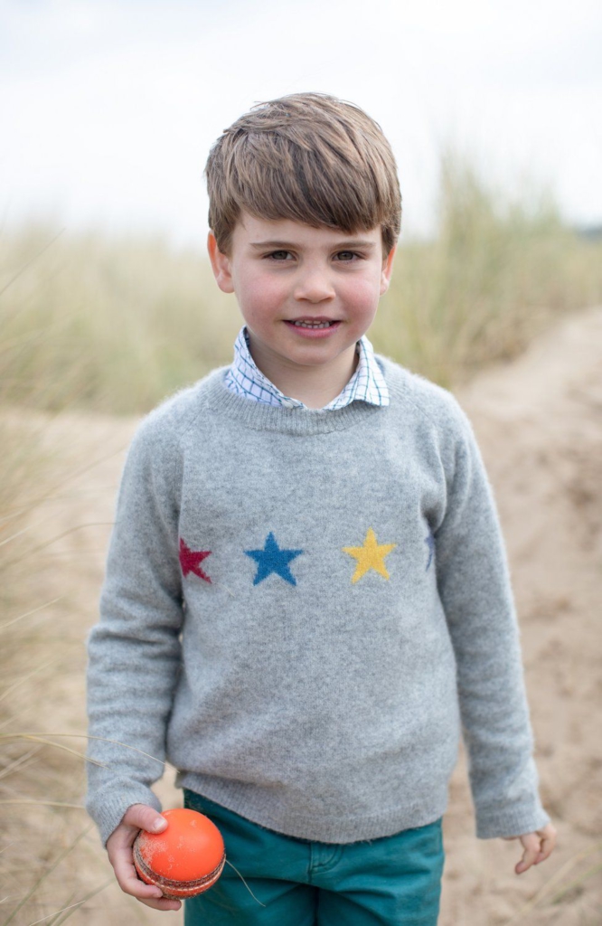 Beach photos mark Prince Louis' birthday
