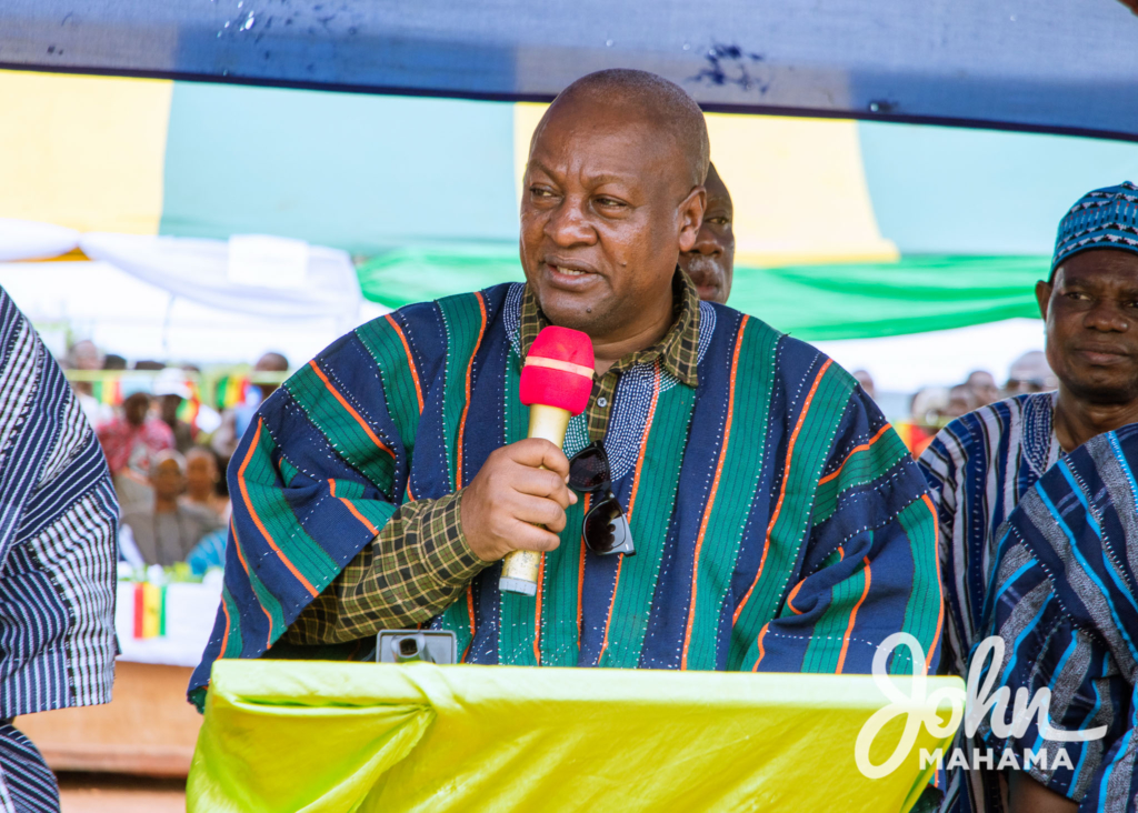 Photos: Mahama joins Kokomba Youth Association for their 45th annual convention