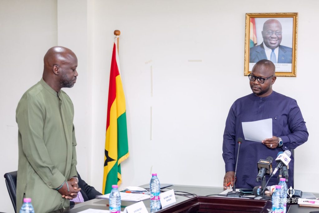 Asenso-Boakye inducts David Adjaye as registered member of ARC