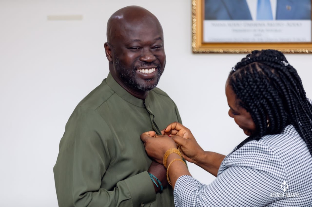 Asenso-Boakye inducts David Adjaye as registered member of ARC