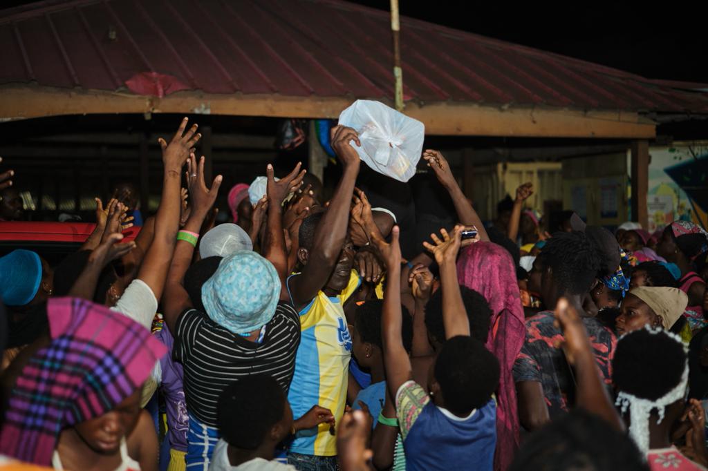 Easter Soup Kitchen: Kayaye, labourers at Mallam-Atta market enjoy hot meal prepared by Multimedia Group staff