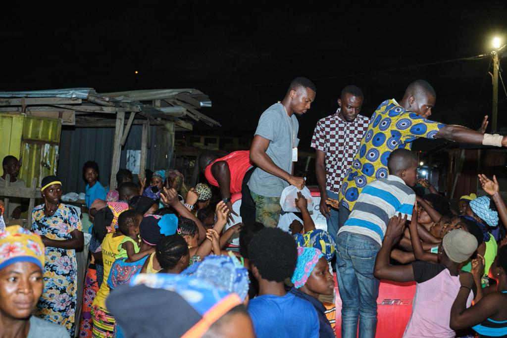 Easter Soup Kitchen: Kayaye, labourers at Mallam-Atta market enjoy hot meal prepared by Multimedia Group staff