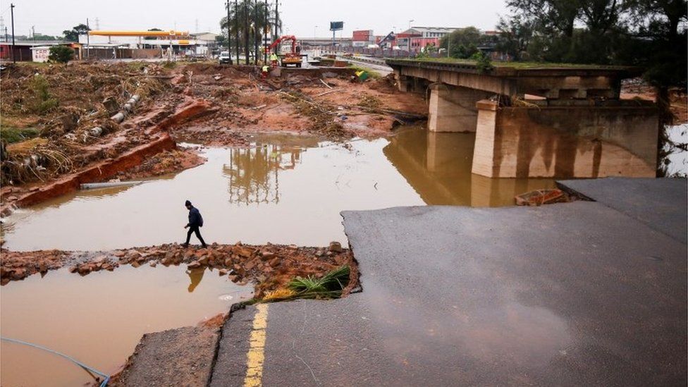 South Africa to send 10,000 troops to flood zone