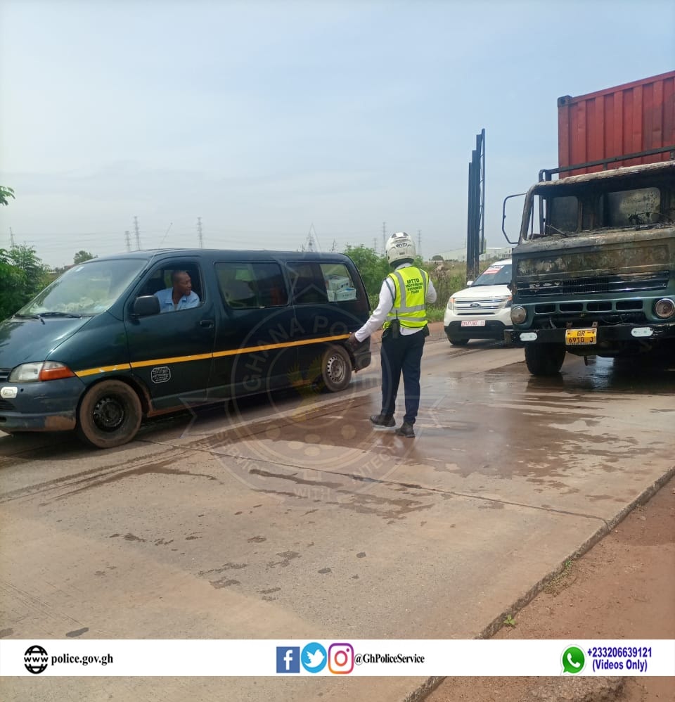 Traffic build-up on Accra-Tema motorway after cargo truck caught fire