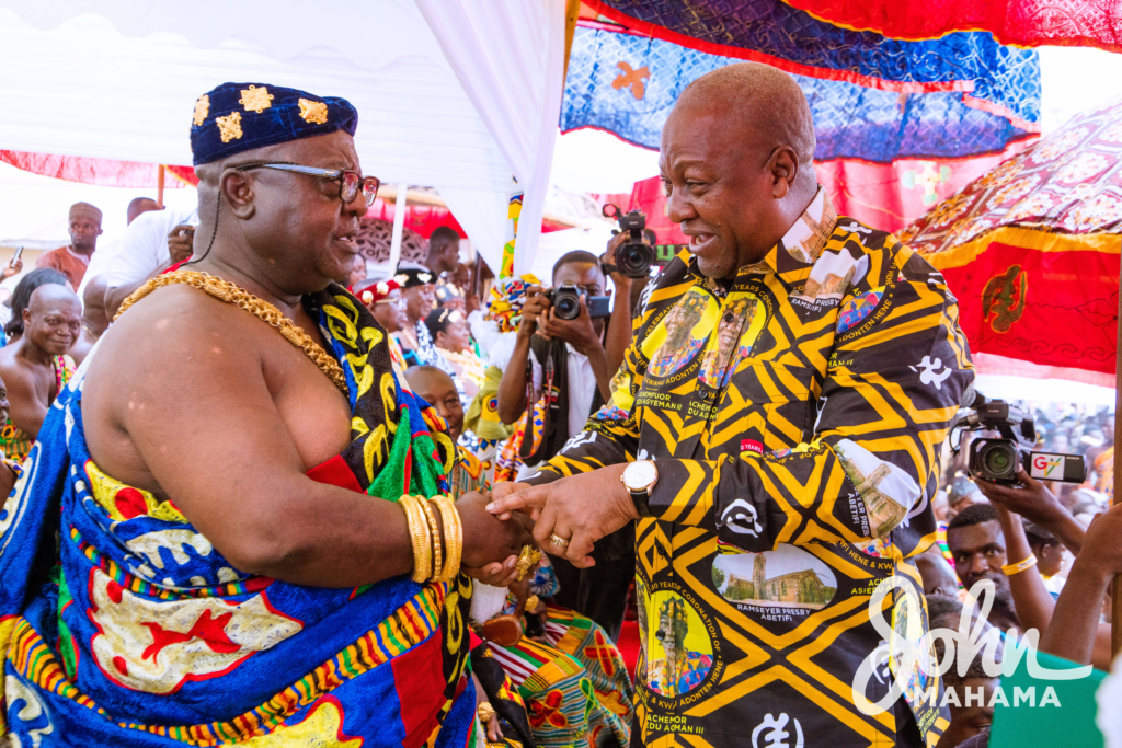 Mahama honours Abetifihene on his 30th anniversary on the stool Mahama honours Abetifihene on his 30th anniversary on the stool