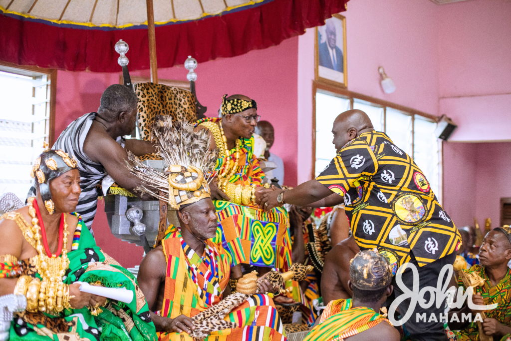 Mahama honours Abetifihene on his 30th anniversary on the stool