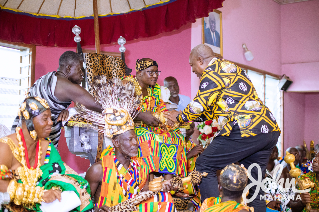 Mahama honours Abetifihene on his 30th anniversary on the stool Mahama honours Abetifihene on his 30th anniversary on the stool