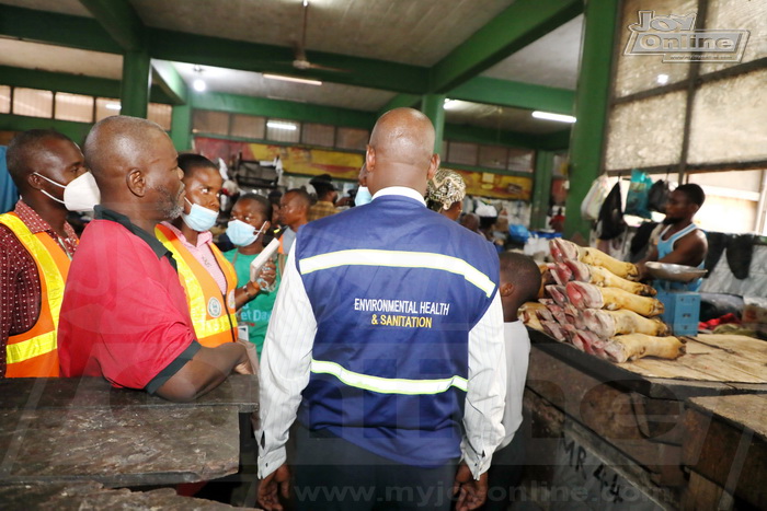 Joy Clean Ghana gives ultimatum to Kaneshie Market traders