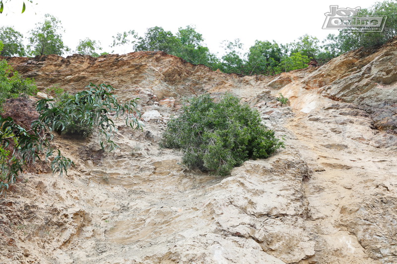 Landslide scare hits residents around Weija-Kasoa ridge