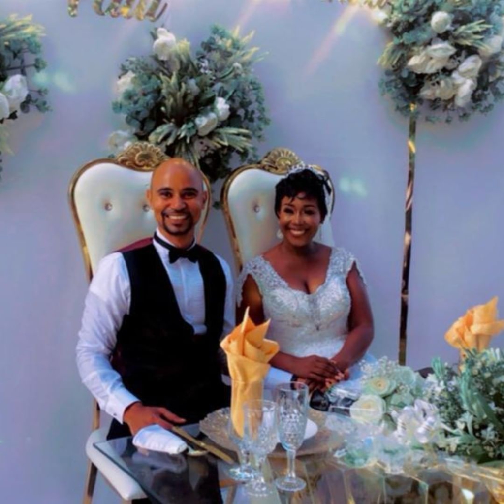 Check out Amanda Clinton's white wedding Check out Amanda Clinton's white wedding