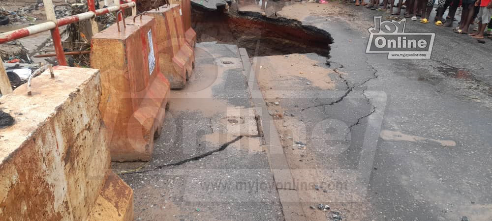 Photos: Part of Accra-Tema Beach Road caves in after Monday night rains