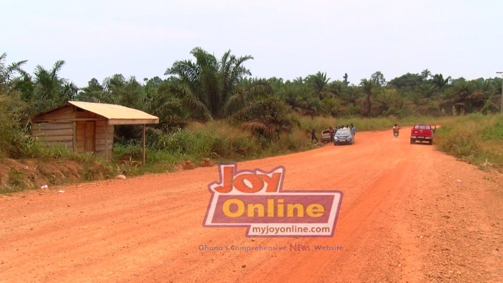 Highway robbery: Armed robbers mount blockage metres from police barrier at Nweneso No. 1