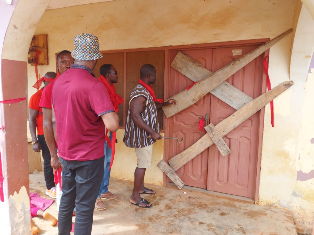 Chief locks up local revenue collection offices over neglect of community Chief locks up local revenue collection offices over neglect of community