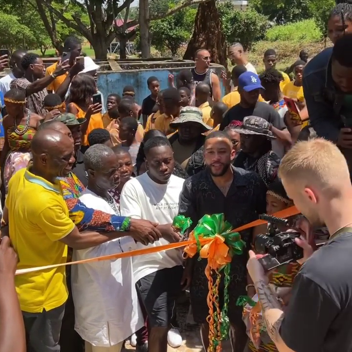 Barcelona forward, Memphis Depay, refurbishes Cape Coast School for Deaf and Blind