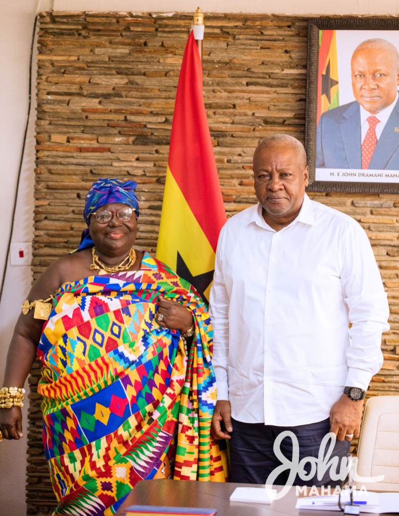 Photos: Mahama receives Sunyani queen mother