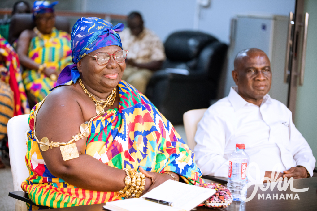 Photos: Mahama receives Sunyani queen mother