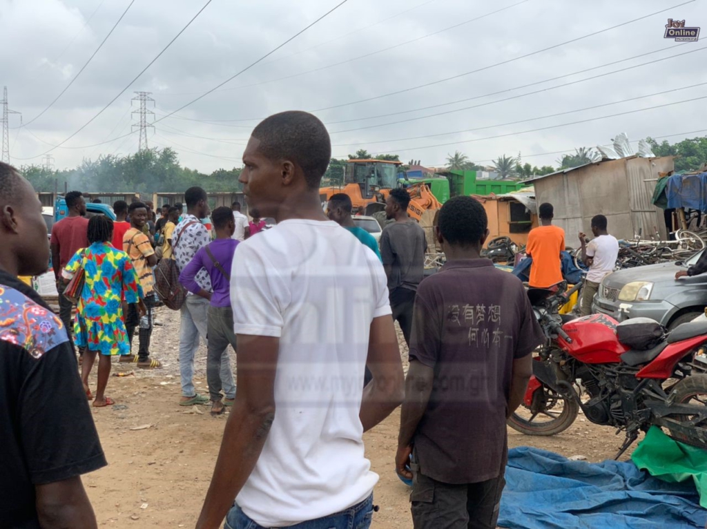 GRIDCo demolishes illegal structures under high tension lines at Bawaleshie