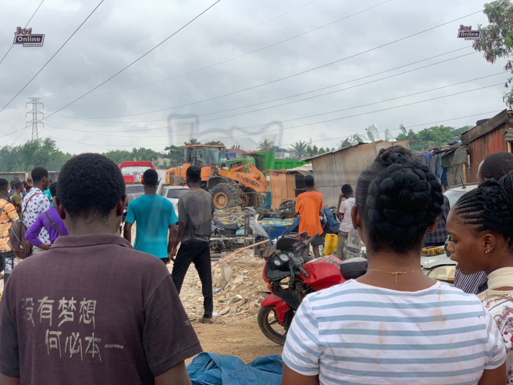 GRIDCo demolishes illegal structures under high tension lines at Bawaleshie