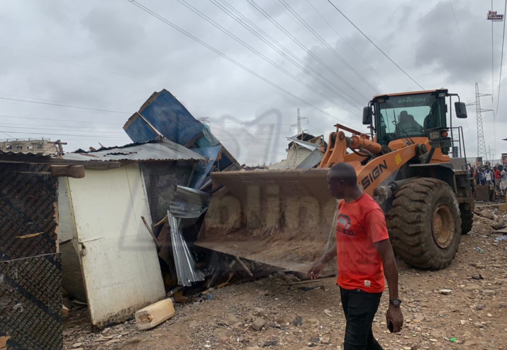 GRIDCo demolishes illegal structures under high tension lines at Bawaleshie