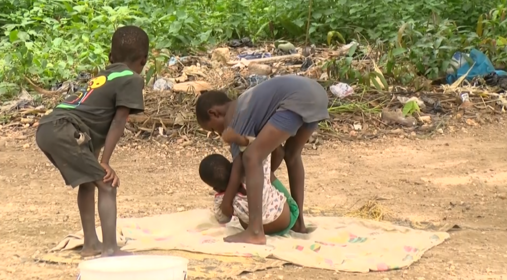 Our collapsing mud house is uninhabitable – Mother of 10 whose husband defiled physically-challenged daughter cries Our collapsing mud house is uninhabitable – Mother of 10 whose husband defiled physically-challenged daughter cries