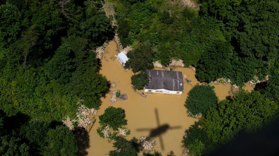Kentucky floods: Death toll rises to 37, hundreds still missing