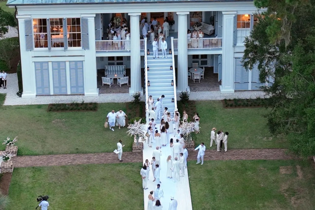 Jennifer Lopez and Ben Affleck get married again in lavish Georgia wedding Jennifer Lopez and Ben Affleck get married again in lavish Georgia wedding