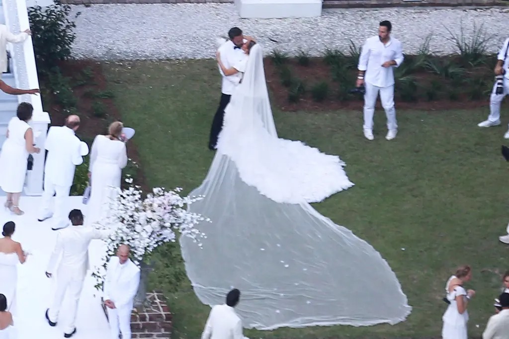 Jennifer Lopez and Ben Affleck get married again in lavish Georgia wedding Jennifer Lopez and Ben Affleck get married again in lavish Georgia wedding