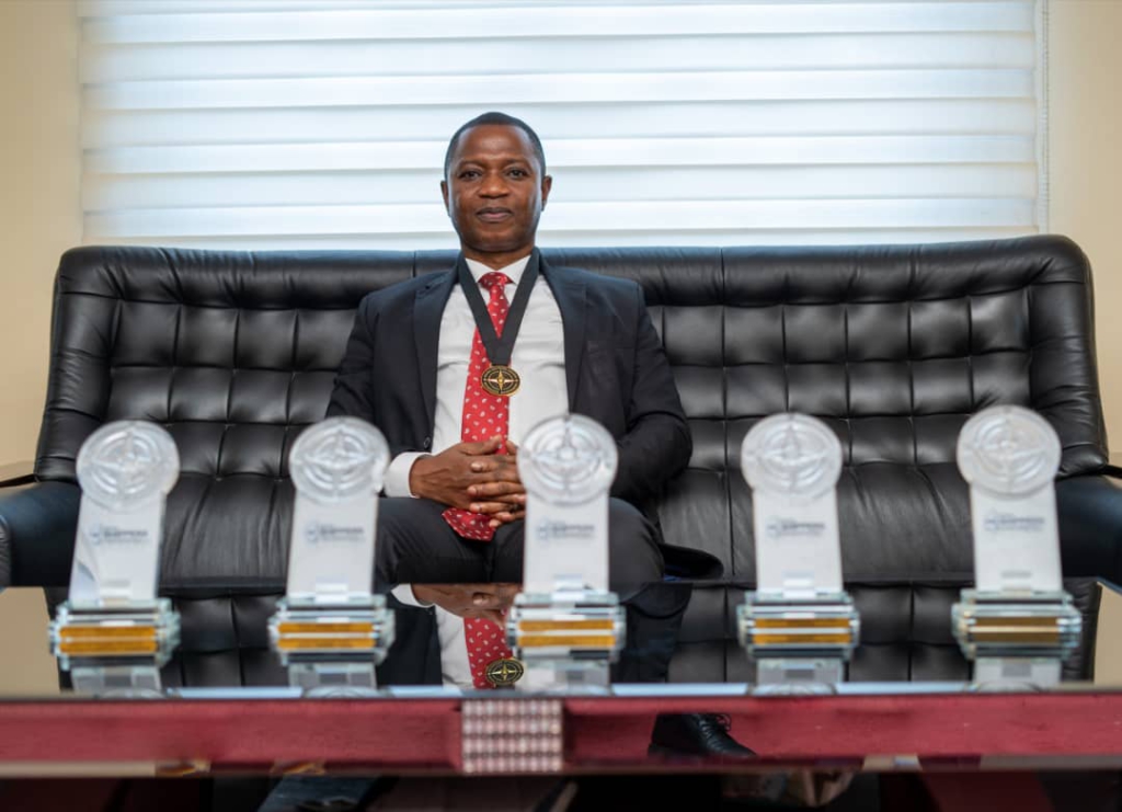 Ghana Link CEO wins Entrepreneur of the Year at 2022 Ghana Shippers Awards