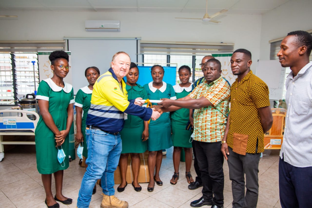 Fifty 50 club supports health facilities in Ashanti Region Fifty 50 club supports health facilities in Ashanti Region