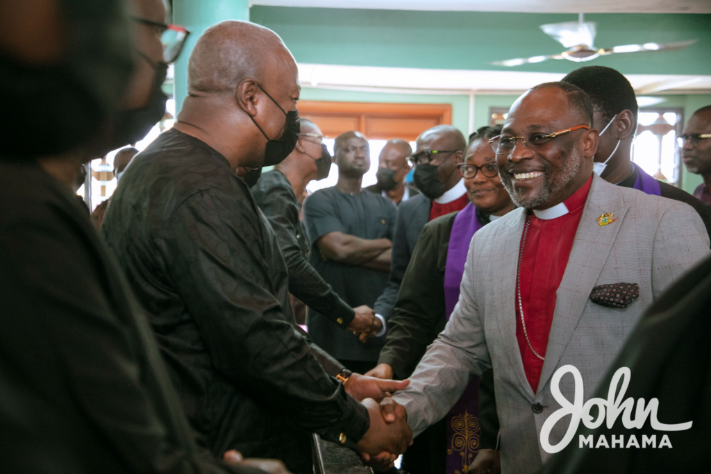 Photos: Mahama joins A.B Crentsil's family at memorial service