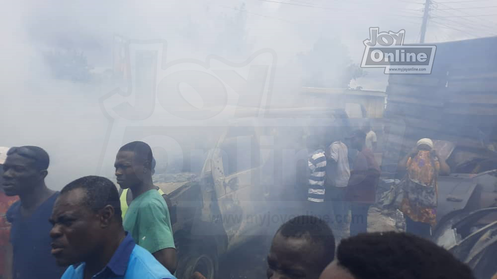 3 Ford vans and Opel Kadett vehicle burnt in Kumasi