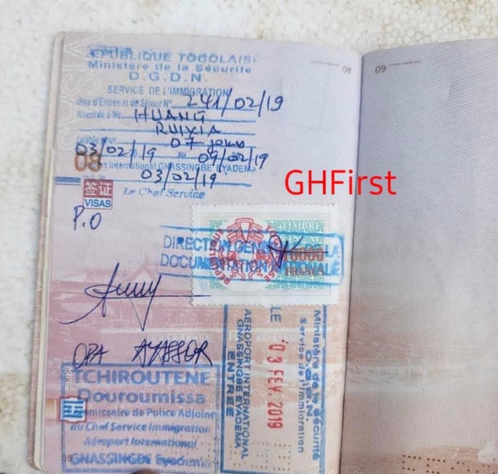 Aisha Huang uses 2 Chinese passports for her travels - Minority