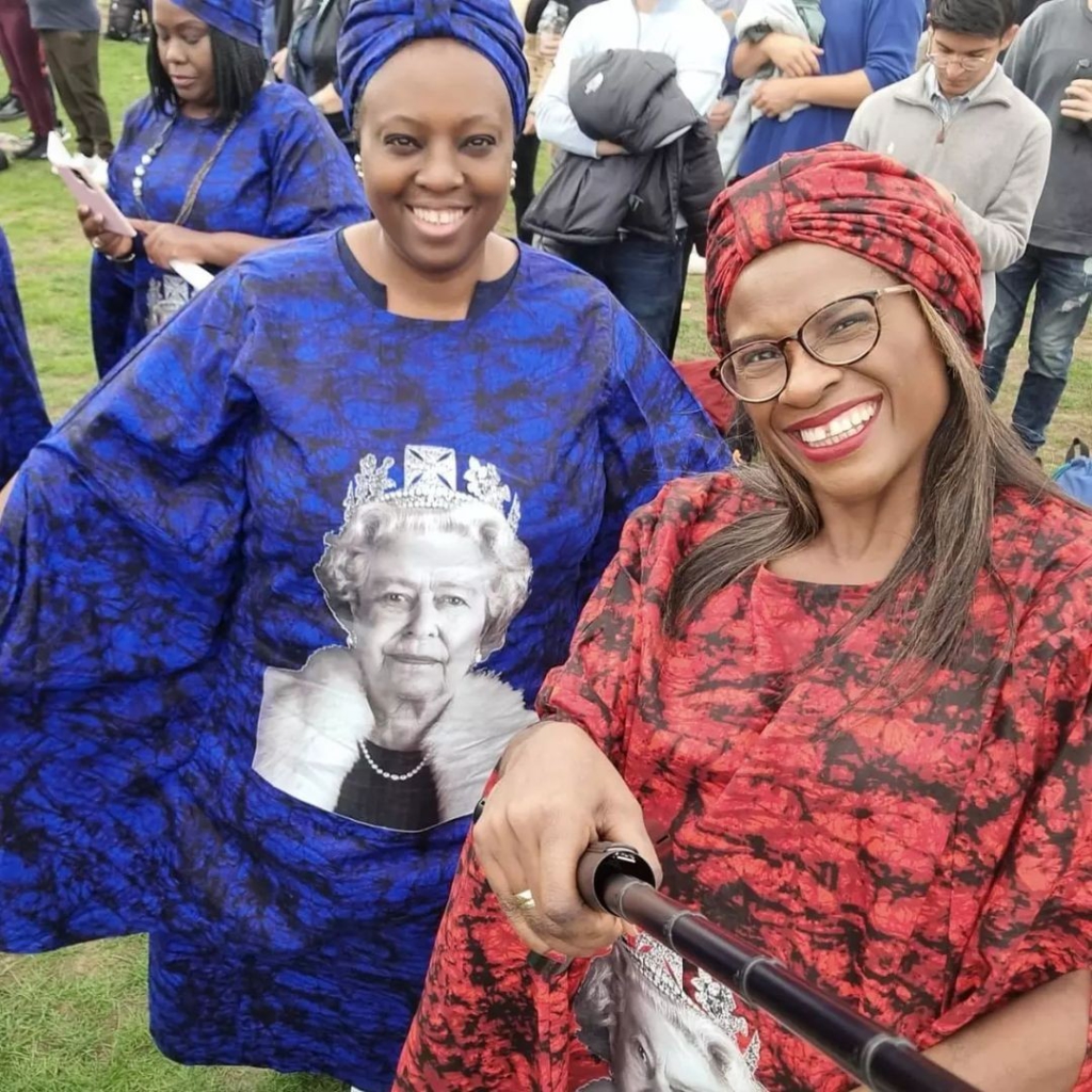 Check out the 'asoebi' some Nigerians wore to Queen Elizabeth II's funeral Check out the 'asoebi' some Nigerians wore to Queen Elizabeth II's funeral