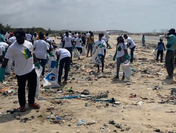 Global Citizen holds beach clean-up exercise in build-up to its Accra festival