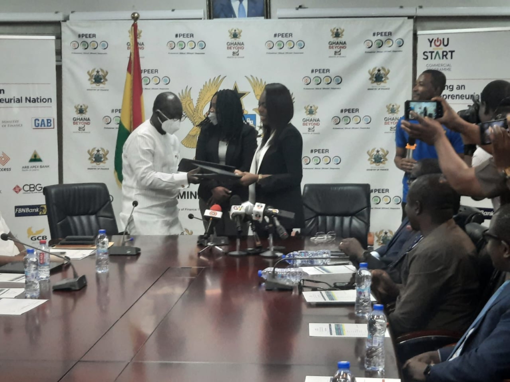 Government optimism about 'YouStart program'; Banks are providing ¢5 billion for the program Government optimism about 'YouStart program'; Banks are providing ¢5 billion for the program