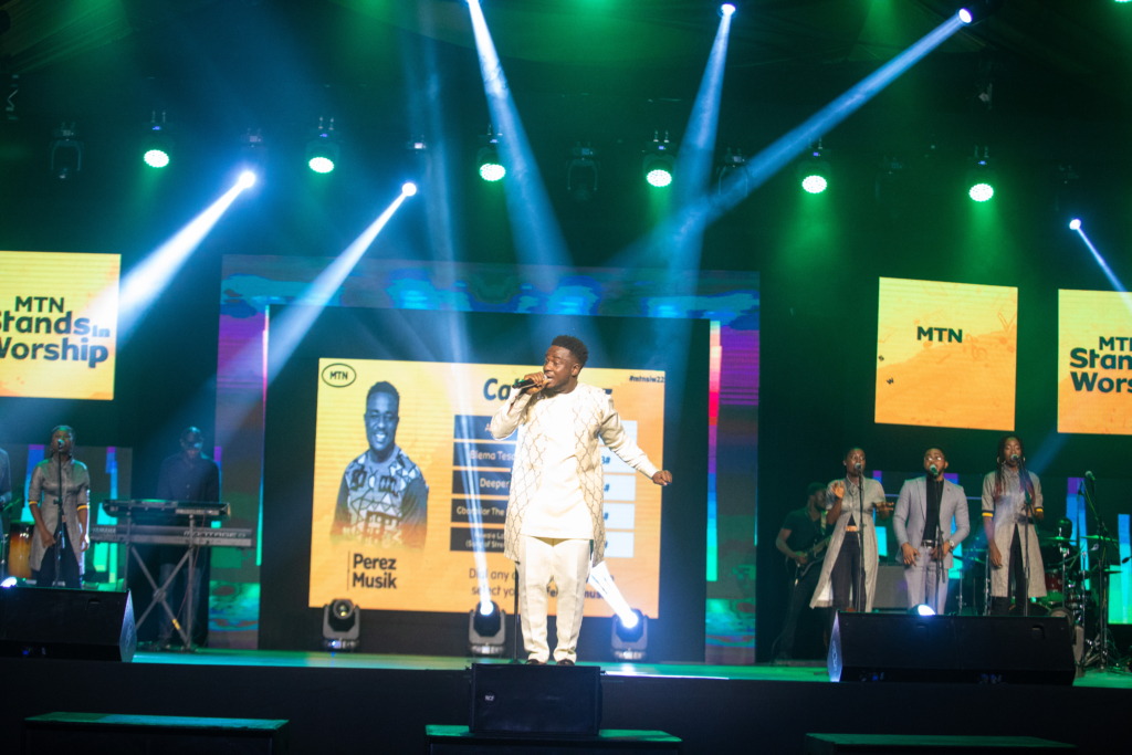 Perez Musik makes his grand-scale debut at MTN Stands in Worship 2022