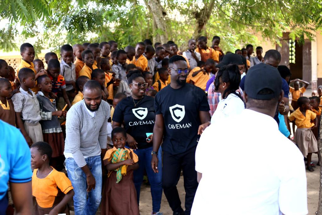 Caveman Foundation presents uniforms, shoes and other self-care items to students in Ketu North